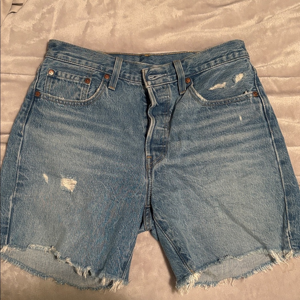 Levi’s Distressed Denim mid length Shorts
